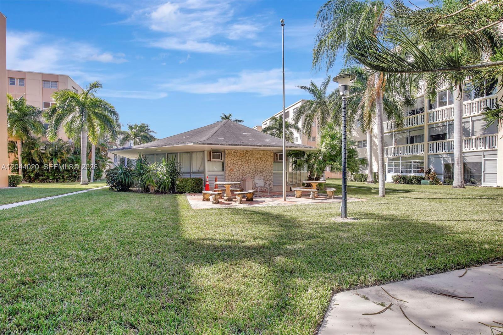 Photo of 219 14th Ave  #306, Hallandale Beach, Florida, 33009 - 