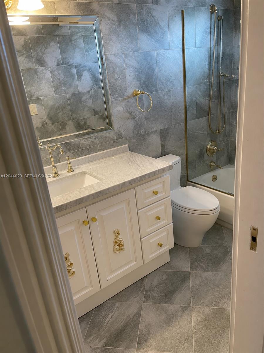 Photo of 219 14th Ave  #306, Hallandale Beach, Florida, 33009 - 