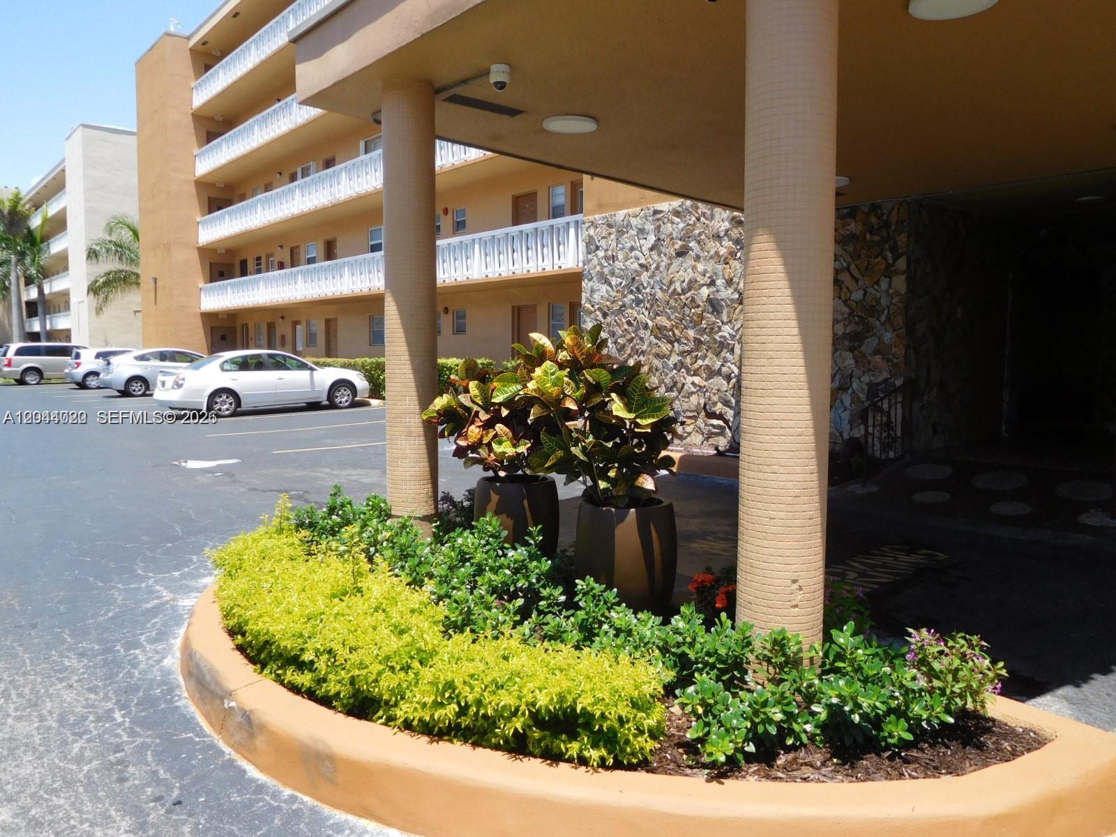 Photo of 219 14th Ave  #306, Hallandale Beach, Florida, 33009 - 