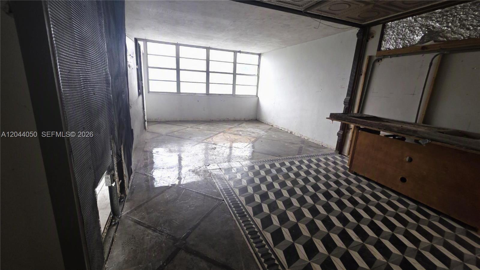 322W 1 / 2 861 sq. ft. $ 2026-06-26 0 foto