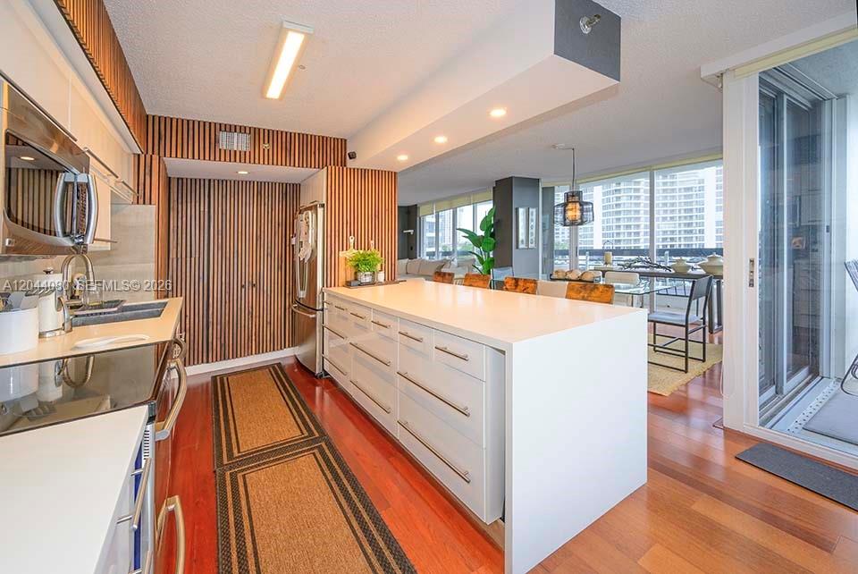 Photo of 3600 Mystic Pointe Dr  #718, Aventura, Florida, 33180 - Open kitchen