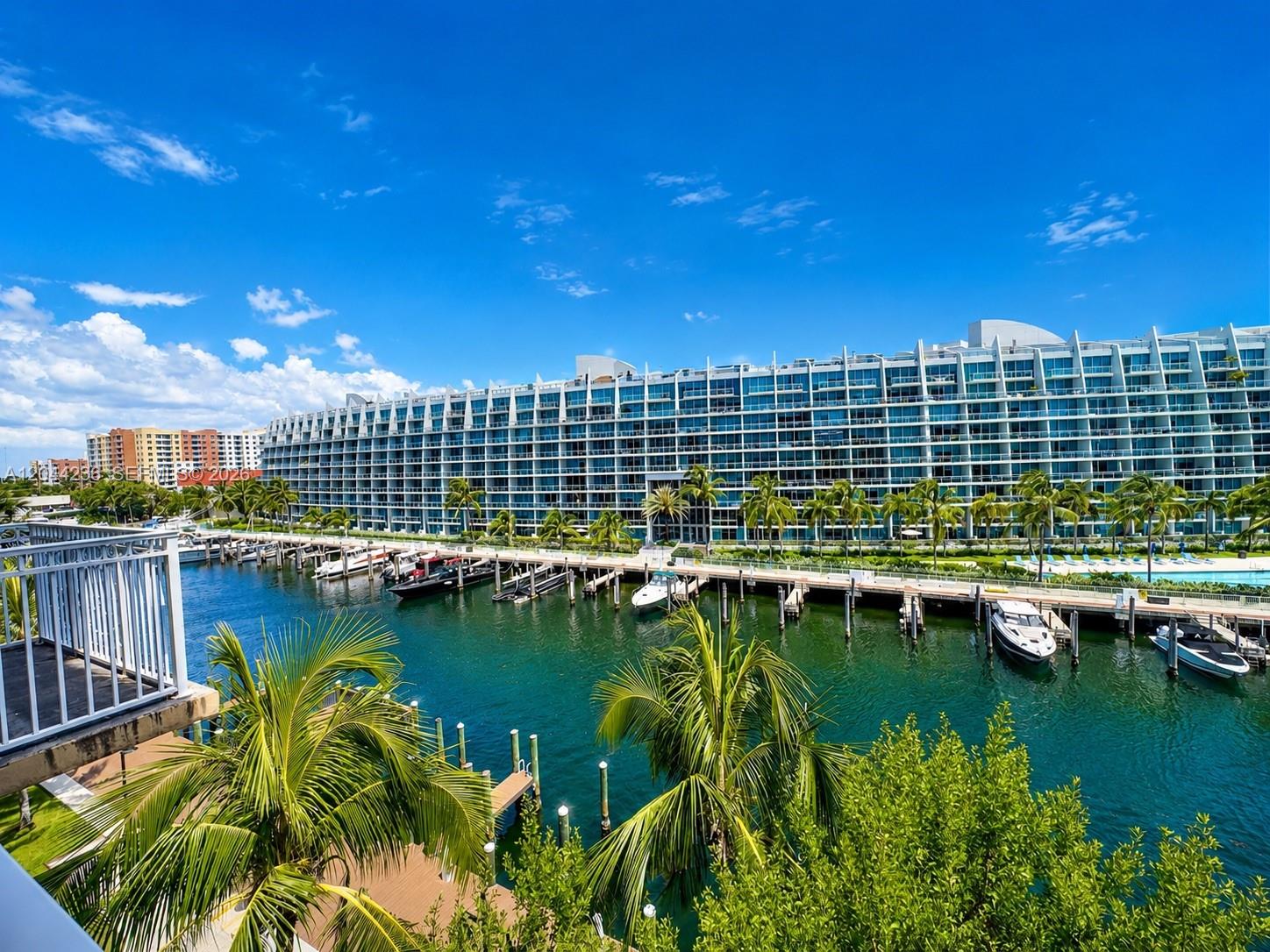 Photo of 3001 185th St  #515, Aventura, Florida, 33180 - 