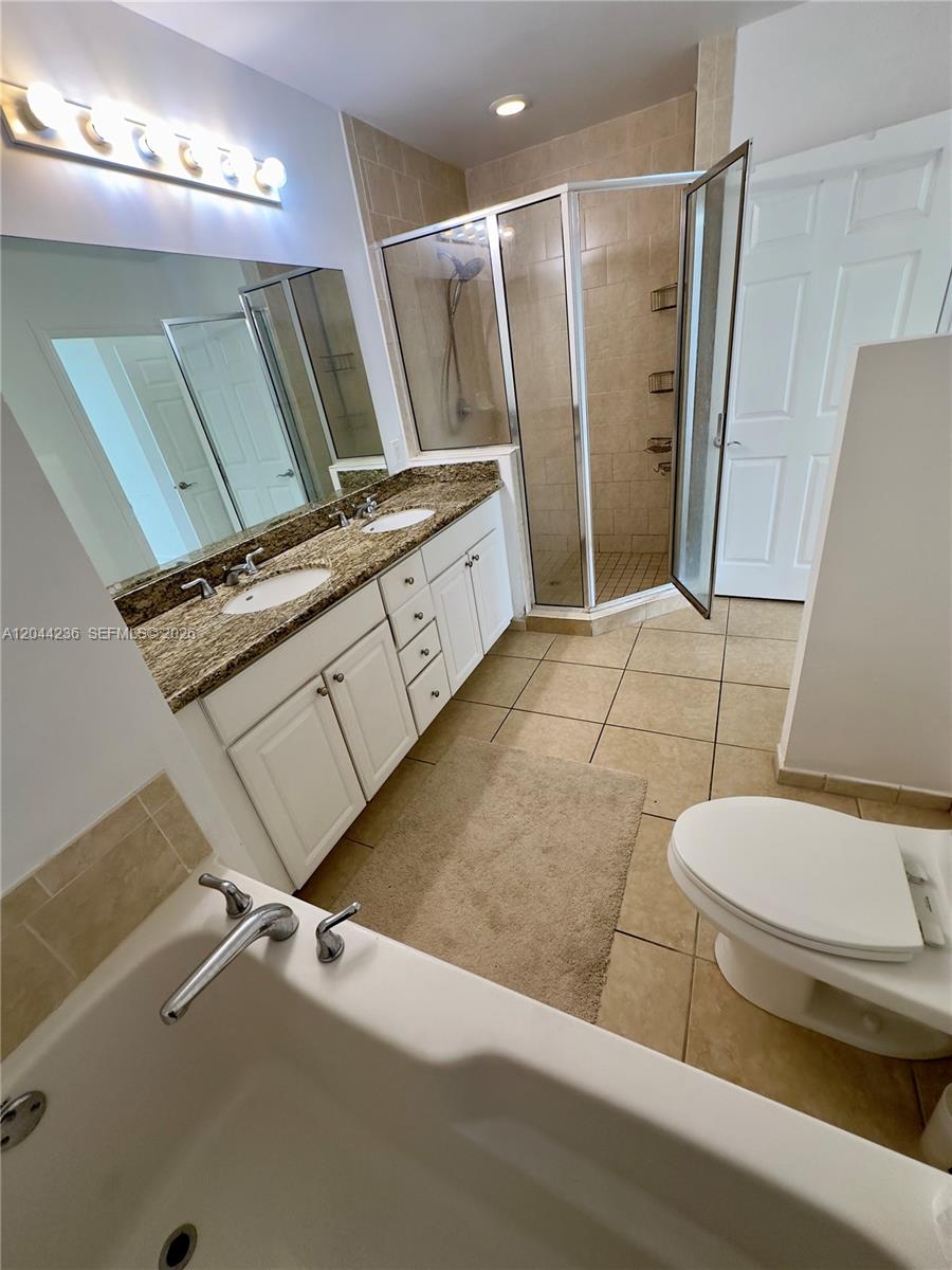 Photo of 3001 185th St  #515, Aventura, Florida, 33180 - 