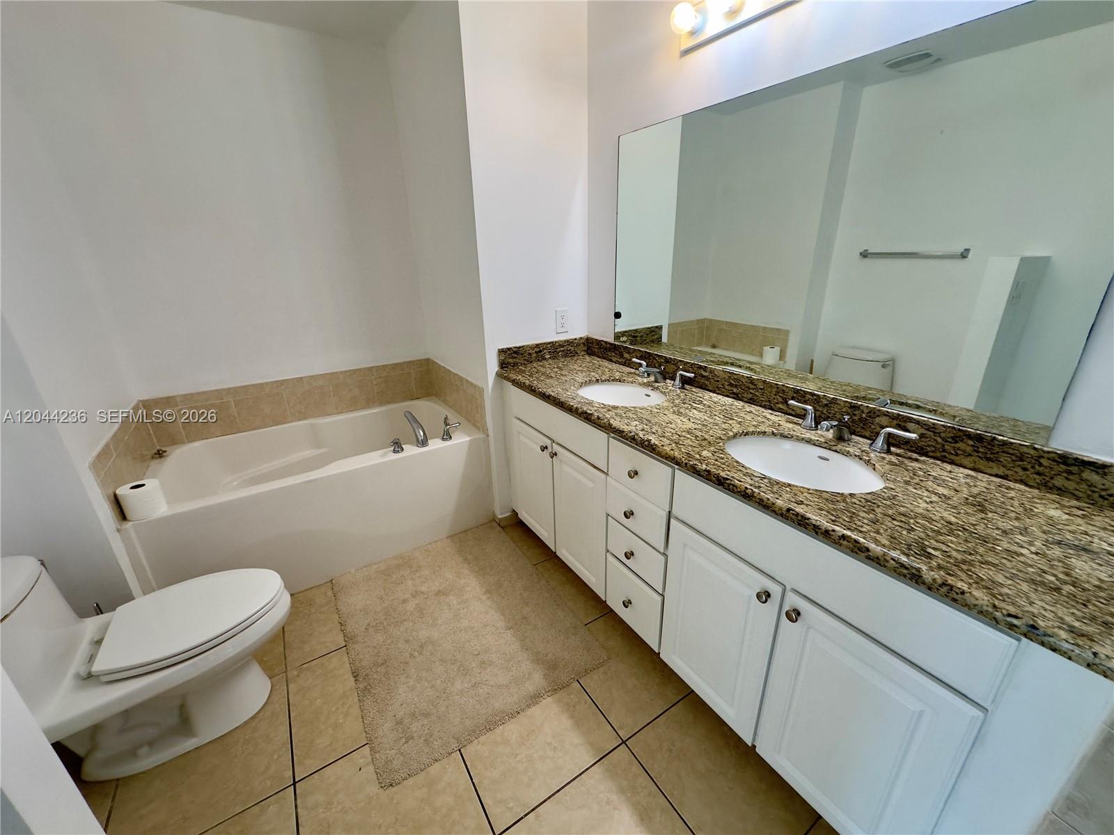Photo of 3001 185th St  #515, Aventura, Florida, 33180 - 