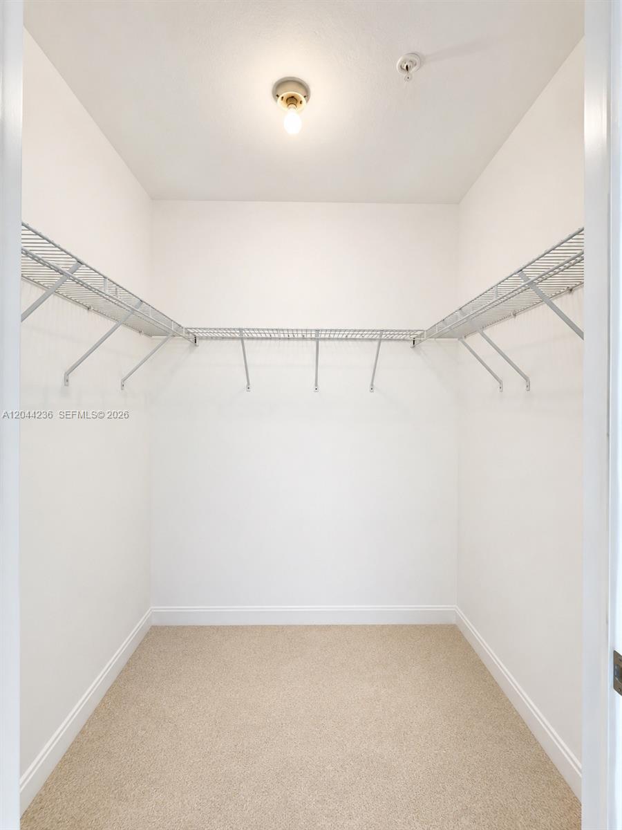 Photo of 3001 185th St #515, Aventura, Florida, 33180 - Closet
