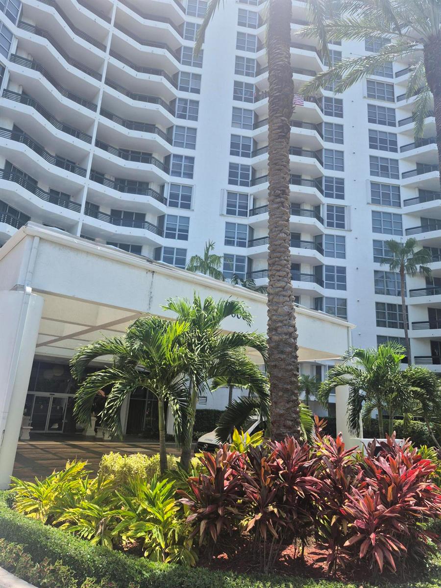 Photo of 3600 Mystic Pointe  #1202, Aventura, Florida, 33180 - 1000173572