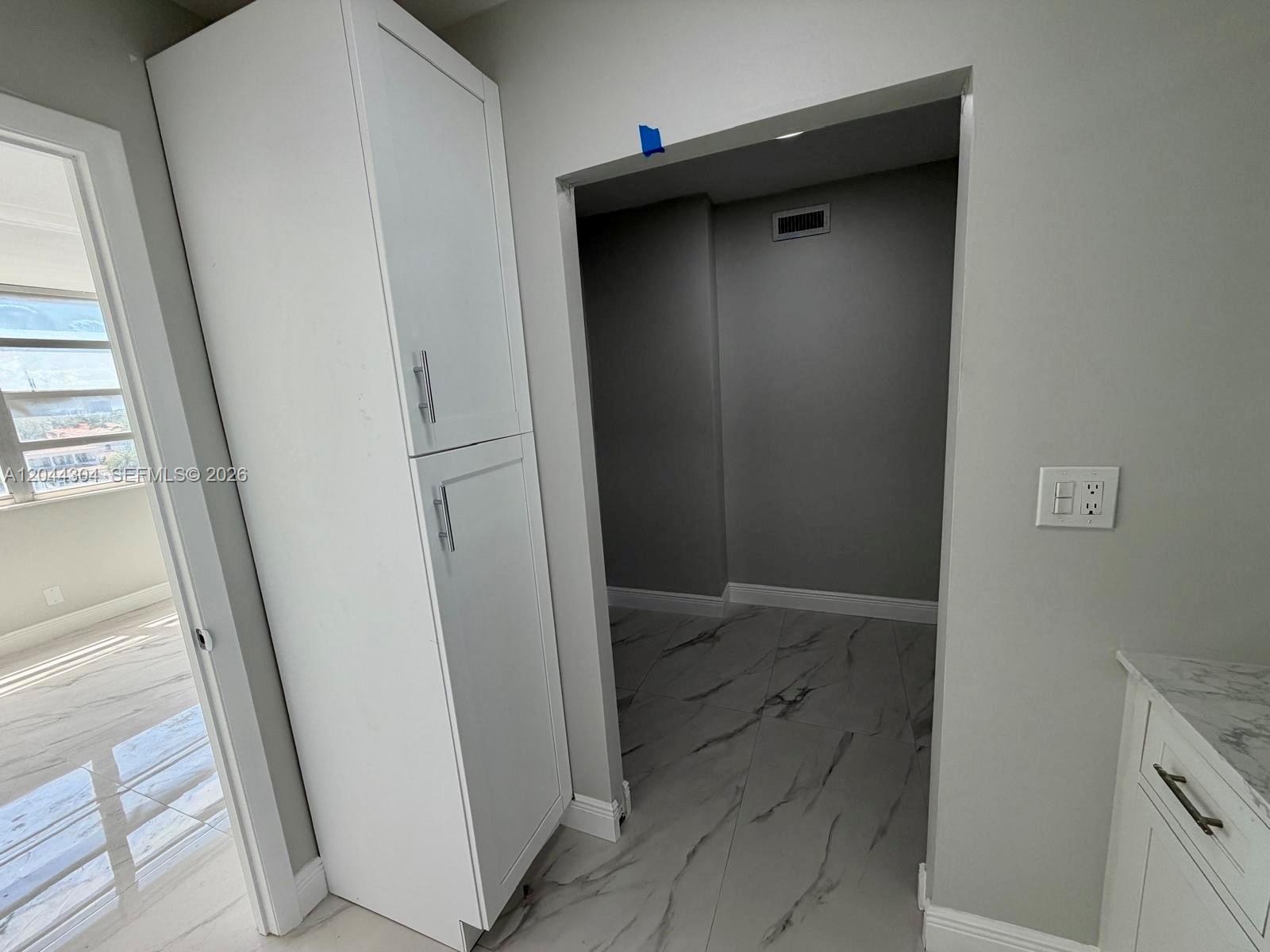 Photo of 1400 Ocean Dr  #506, Hollywood, Florida, 33019 - 
