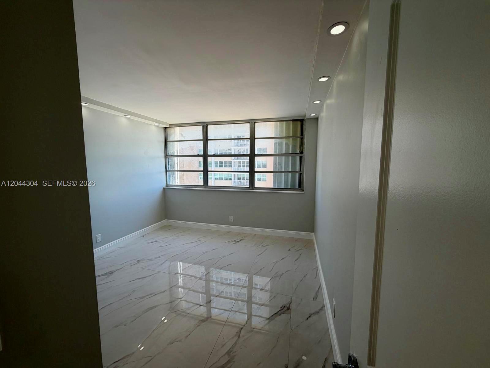 Photo of 1400 Ocean Dr  #506, Hollywood, Florida, 33019 - 