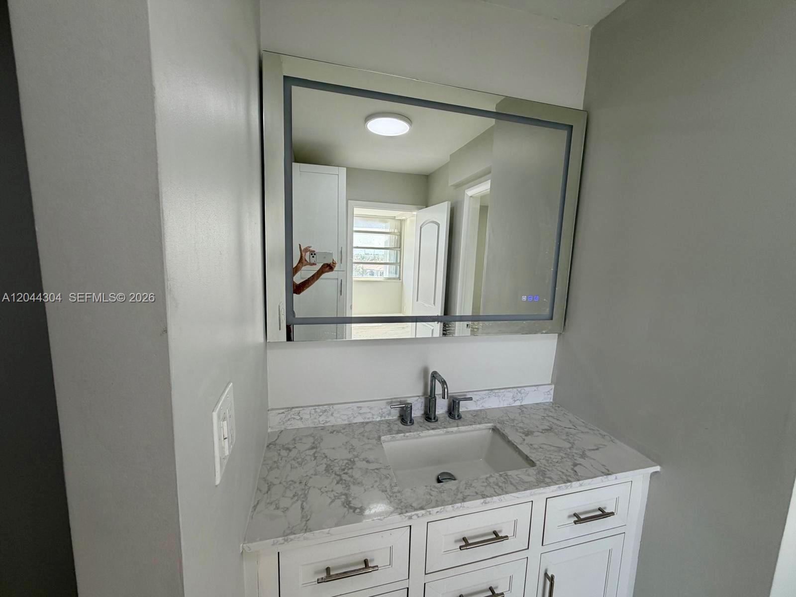 Photo of 1400 Ocean Dr  #506, Hollywood, Florida, 33019 - 