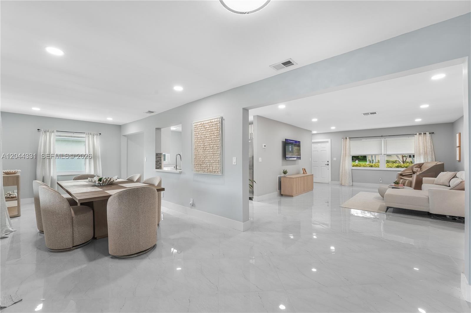 See details 14307 2 / 2 1406 sq. ft. $ 2026-06-27 0 Photo