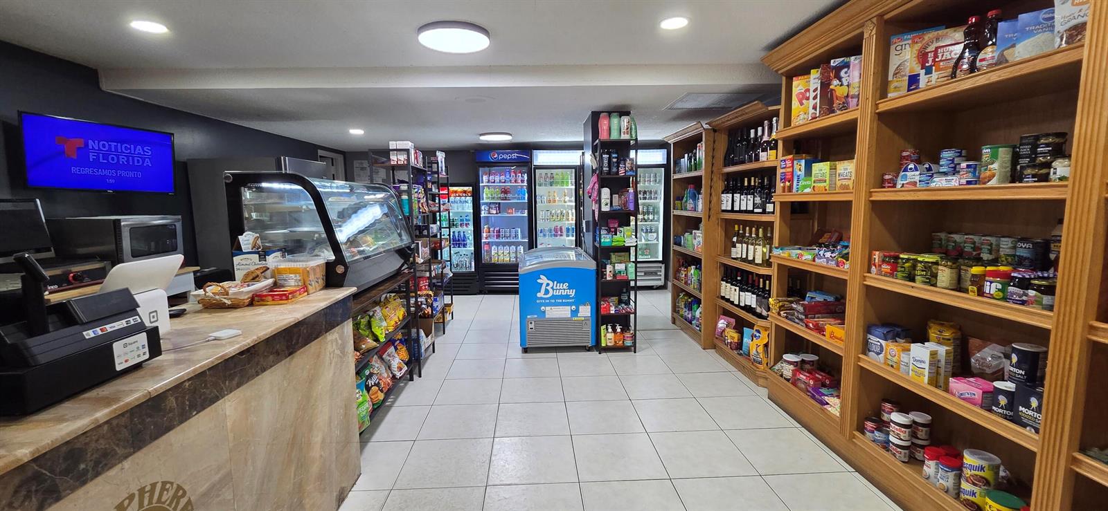 Ver detalles 22c 1 / 870 sq. ft. $ 2026-07-07 0 foto