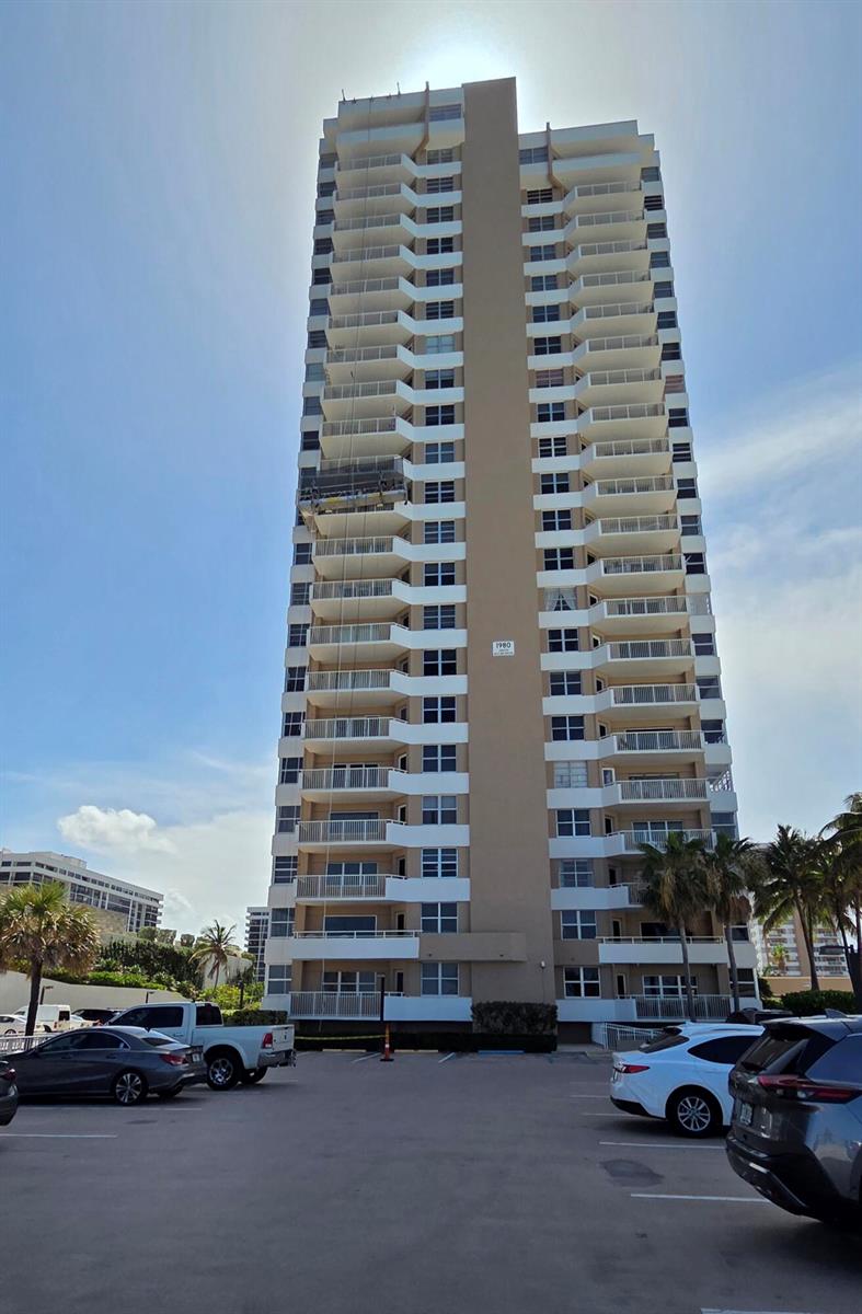 Ver detalles 22c 1 / 870 sq. ft. $ 2026-07-07 0 foto
