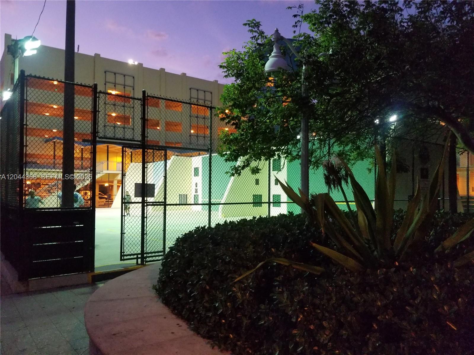 Photo of 1600 Ocean Dr  #12F, Hollywood, Florida, 33019 - publlic sports courts  close by