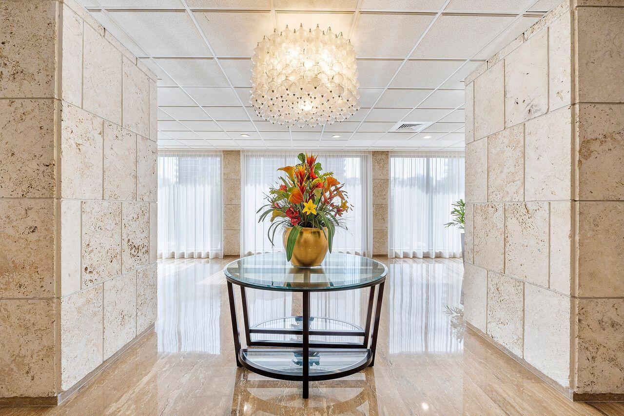 Ver detalles 17d 1 / 870 sq. ft. $ 2026-07-07 0 foto