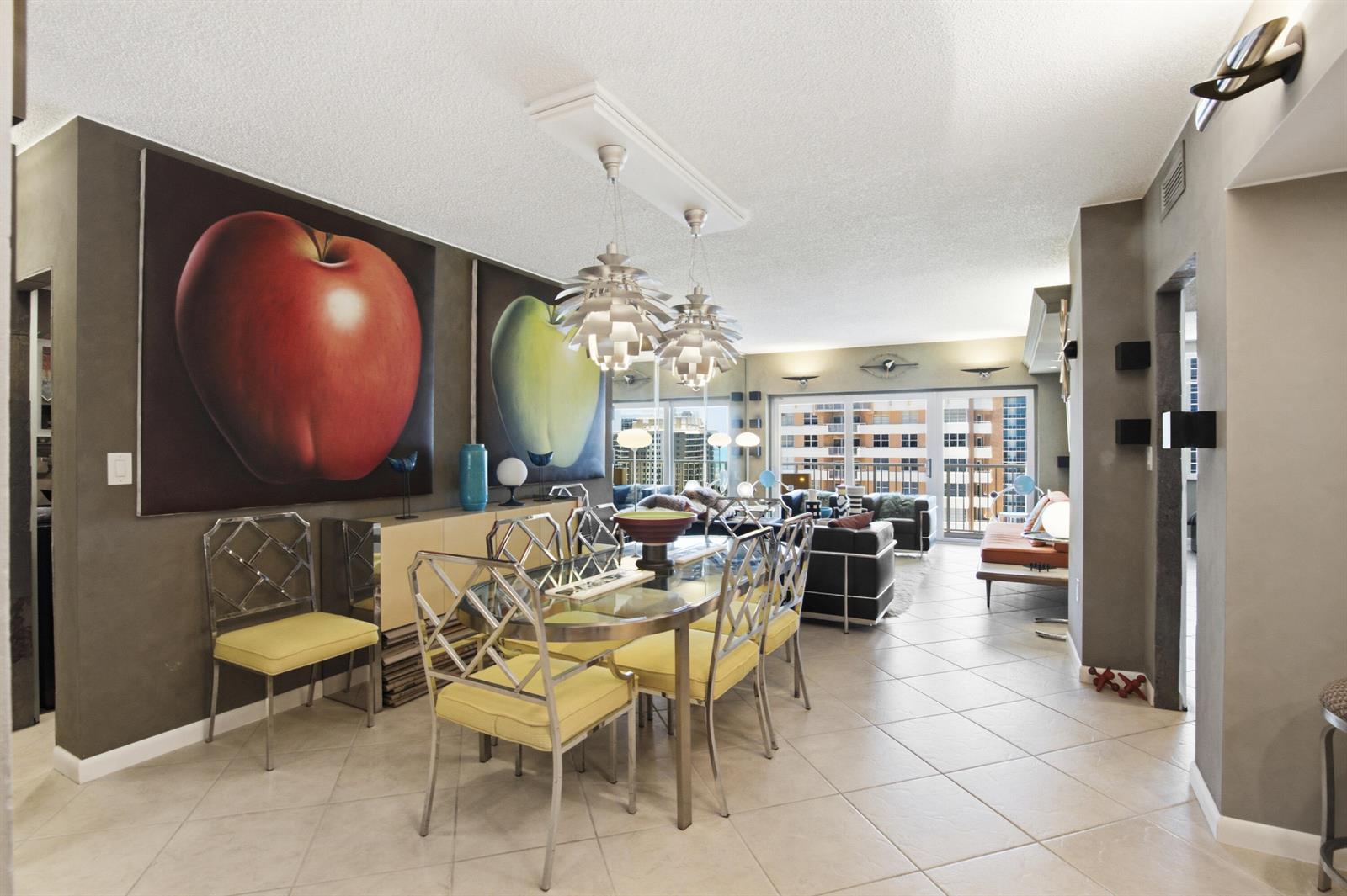 Ver detalles 17d 1 / 870 sq. ft. $ 2026-07-07 0 foto