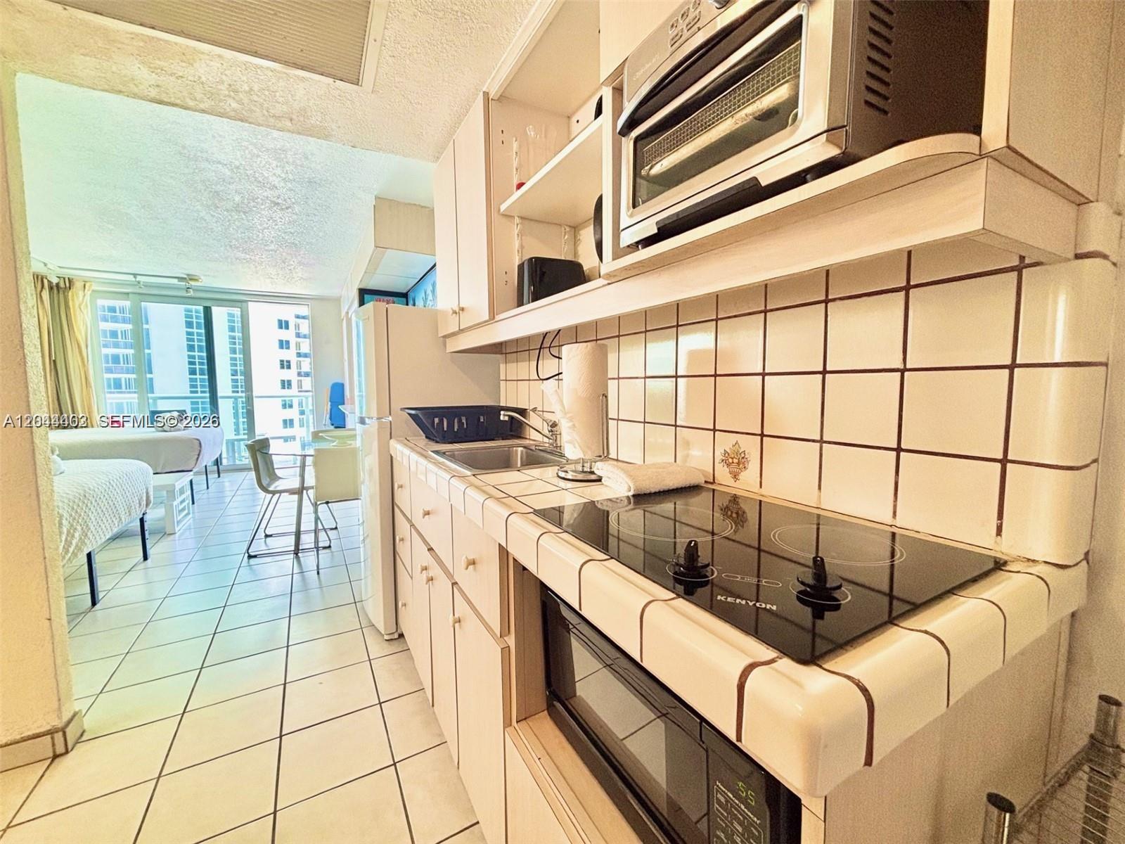 Photo of 19201 Collins Ave #606, Sunny Isles Beach, Florida, 33160 -