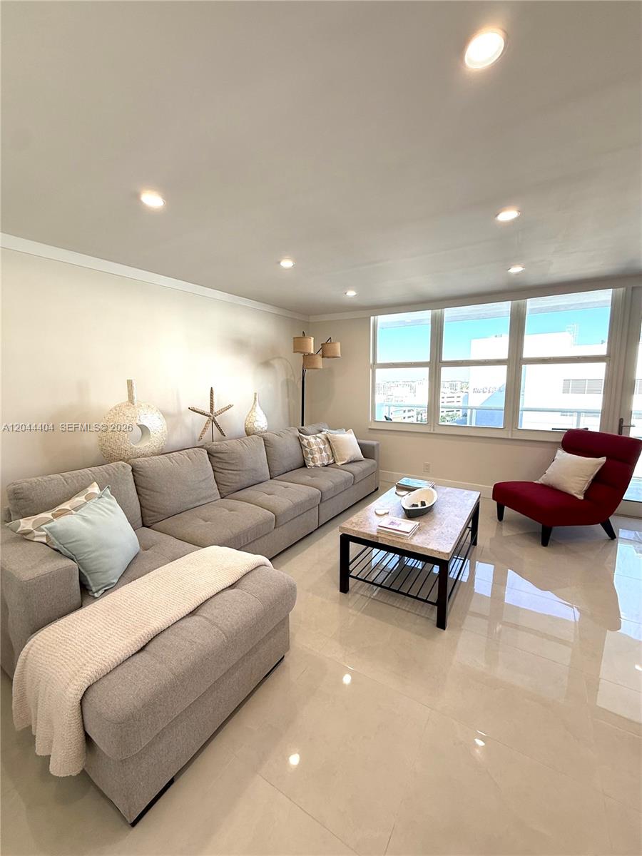 Photo of 3725 Ocean Dr  #1225, Hollywood, Florida, 33019 - 