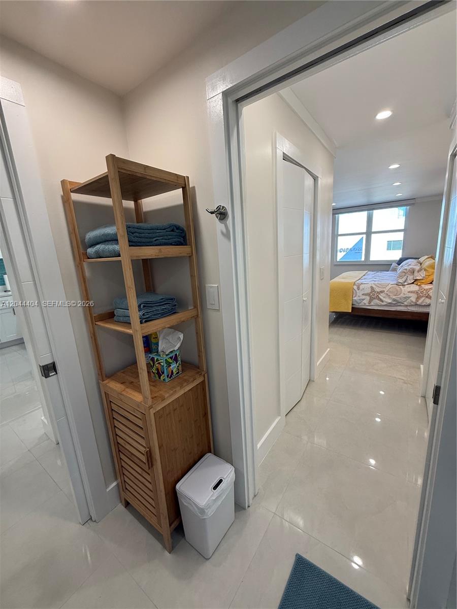 Photo of 3725 Ocean Dr  #1225, Hollywood, Florida, 33019 - 