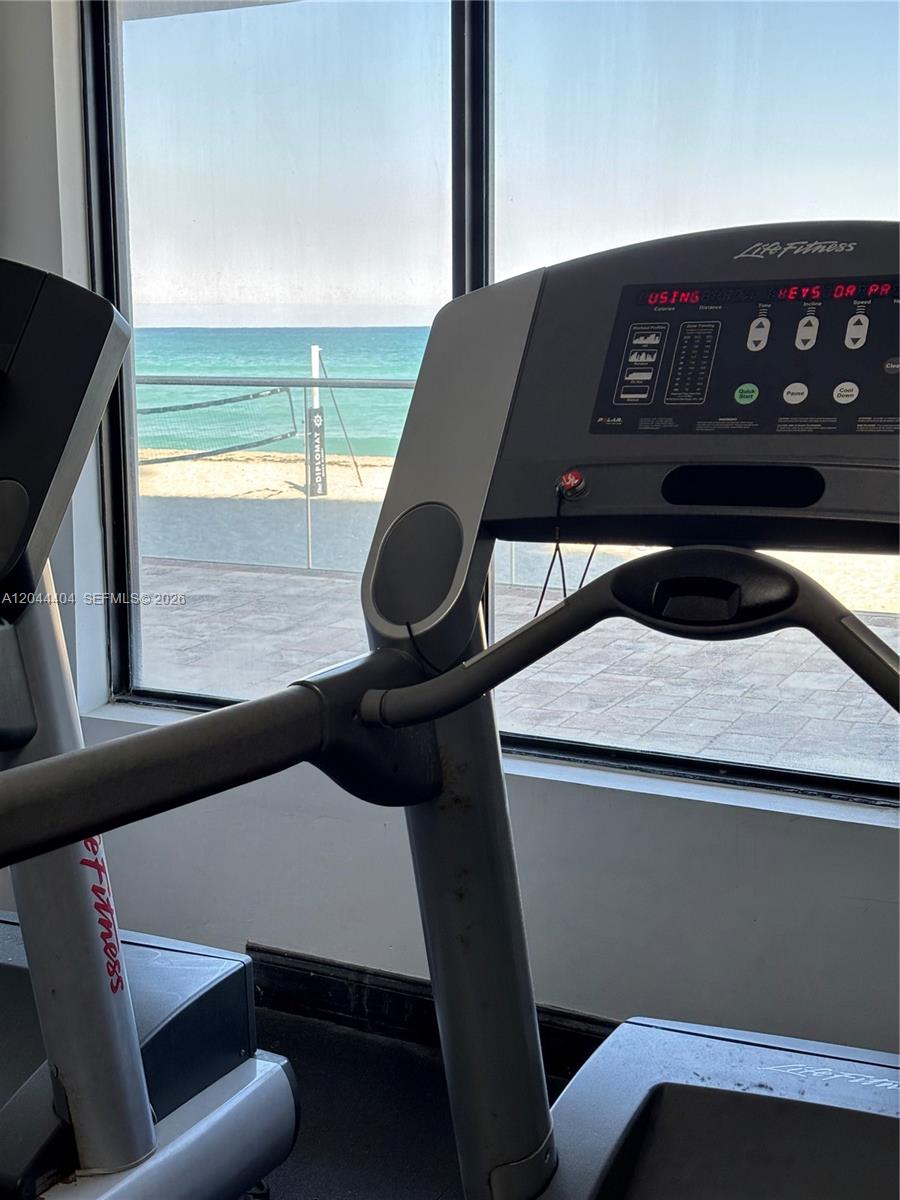 Photo of 3725 Ocean Dr  #1225, Hollywood, Florida, 33019 - 