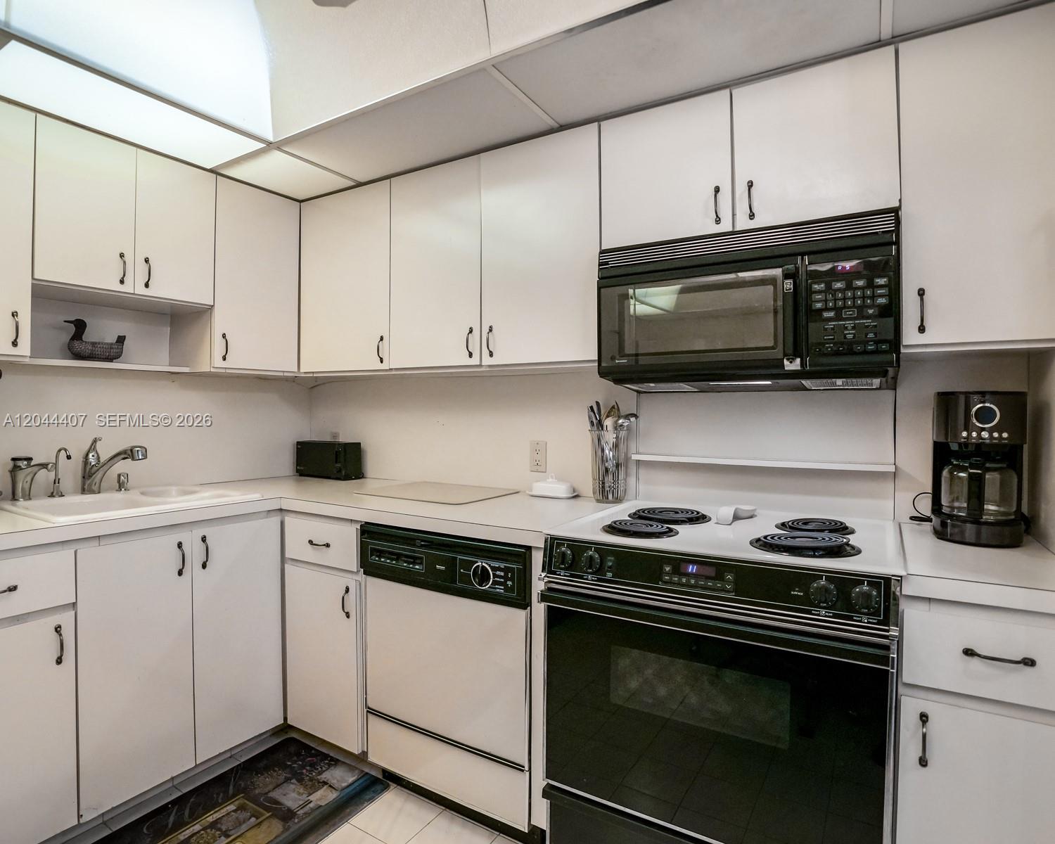 1620 1 / 2 991 sq. ft. $ 2026-06-27 0 foto