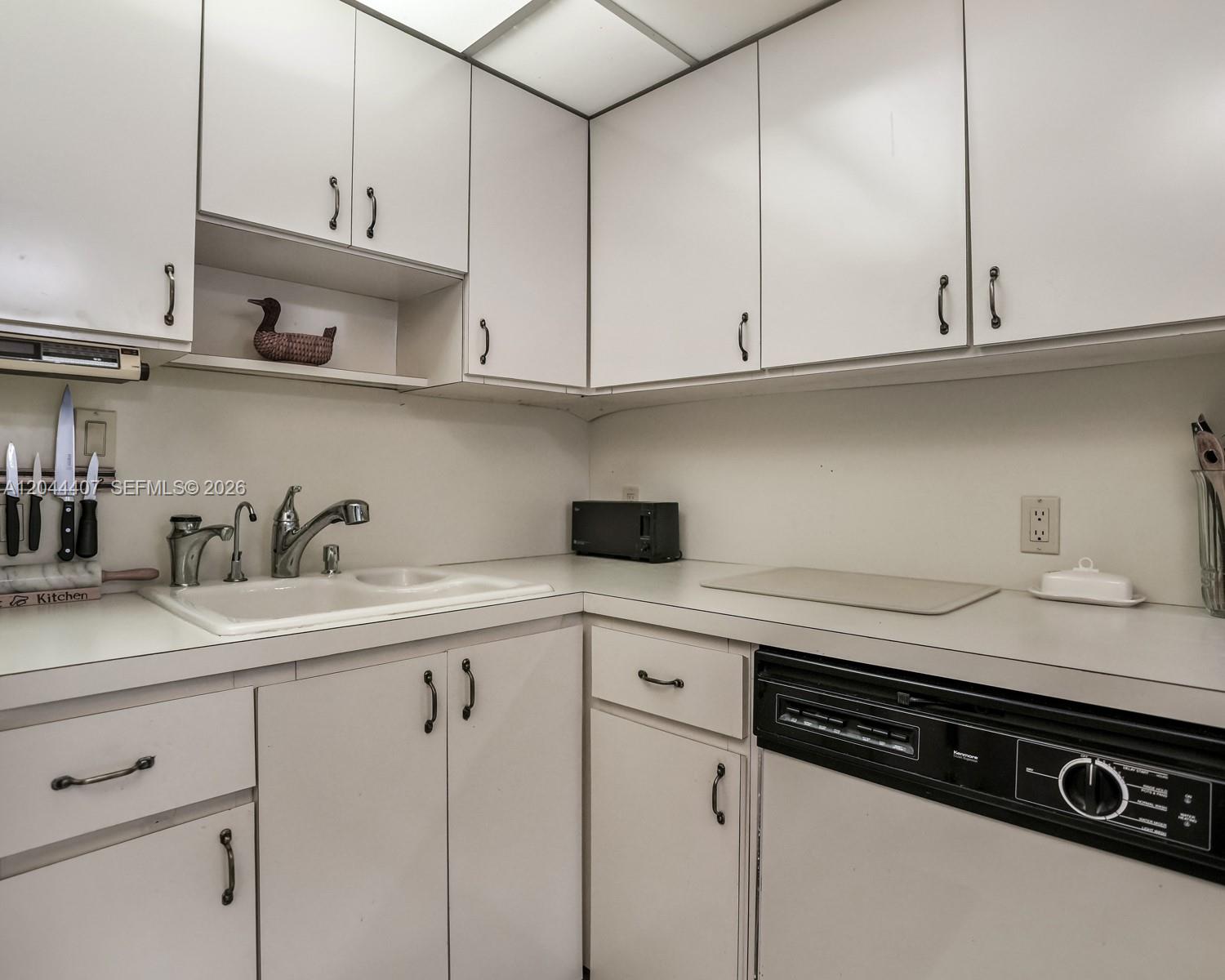 1620 1 / 2 991 sq. ft. $ 2026-06-27 0 foto