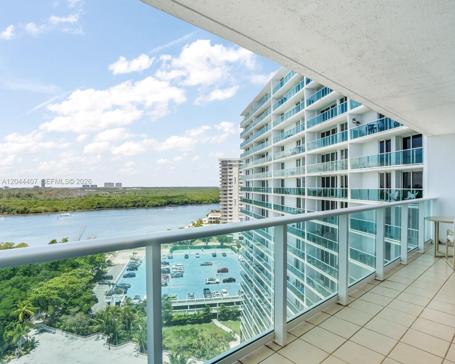 1620 1 / 2 991 sq. ft. $ 2026-06-27 0 foto