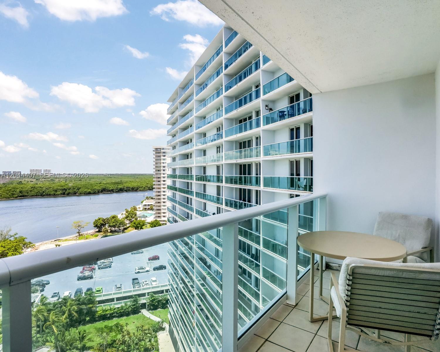 1620 1 / 2 991 sq. ft. $ 2026-06-27 0 foto