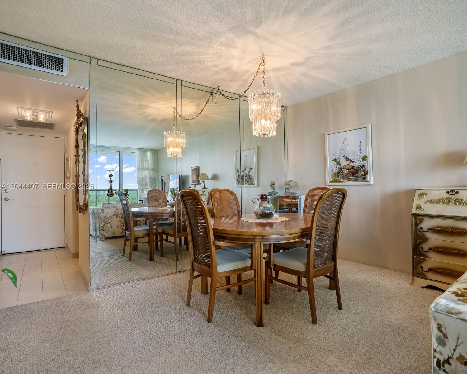 1620 1 / 2 991 sq. ft. $ 2026-06-27 0 foto