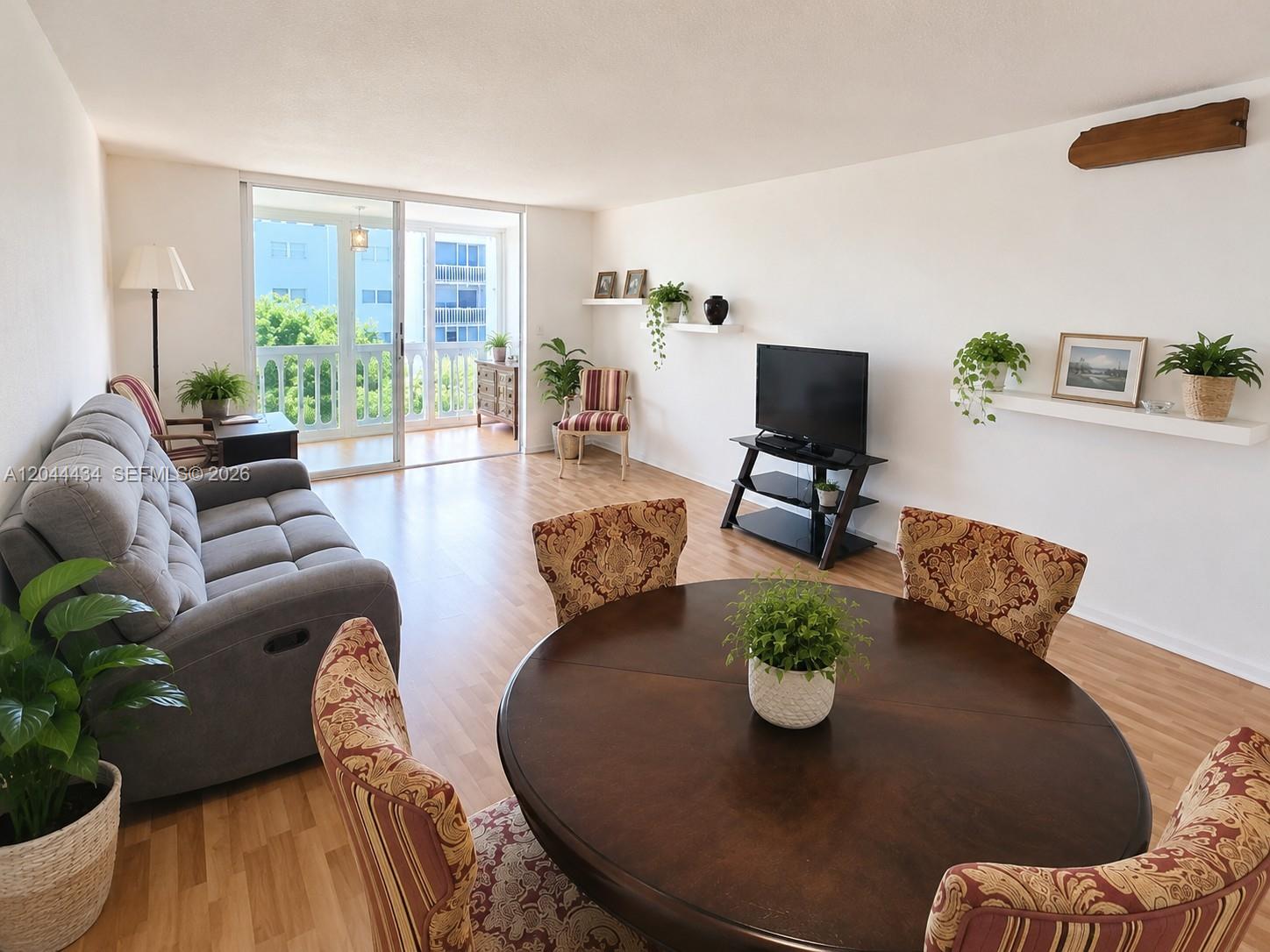 Photo of 300 12th Ave #606, Hallandale Beach, Florida, 33009 -