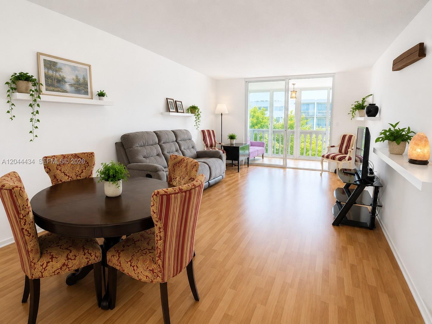 Photo of 300 12th Ave #606, Hallandale Beach, Florida, 33009 -