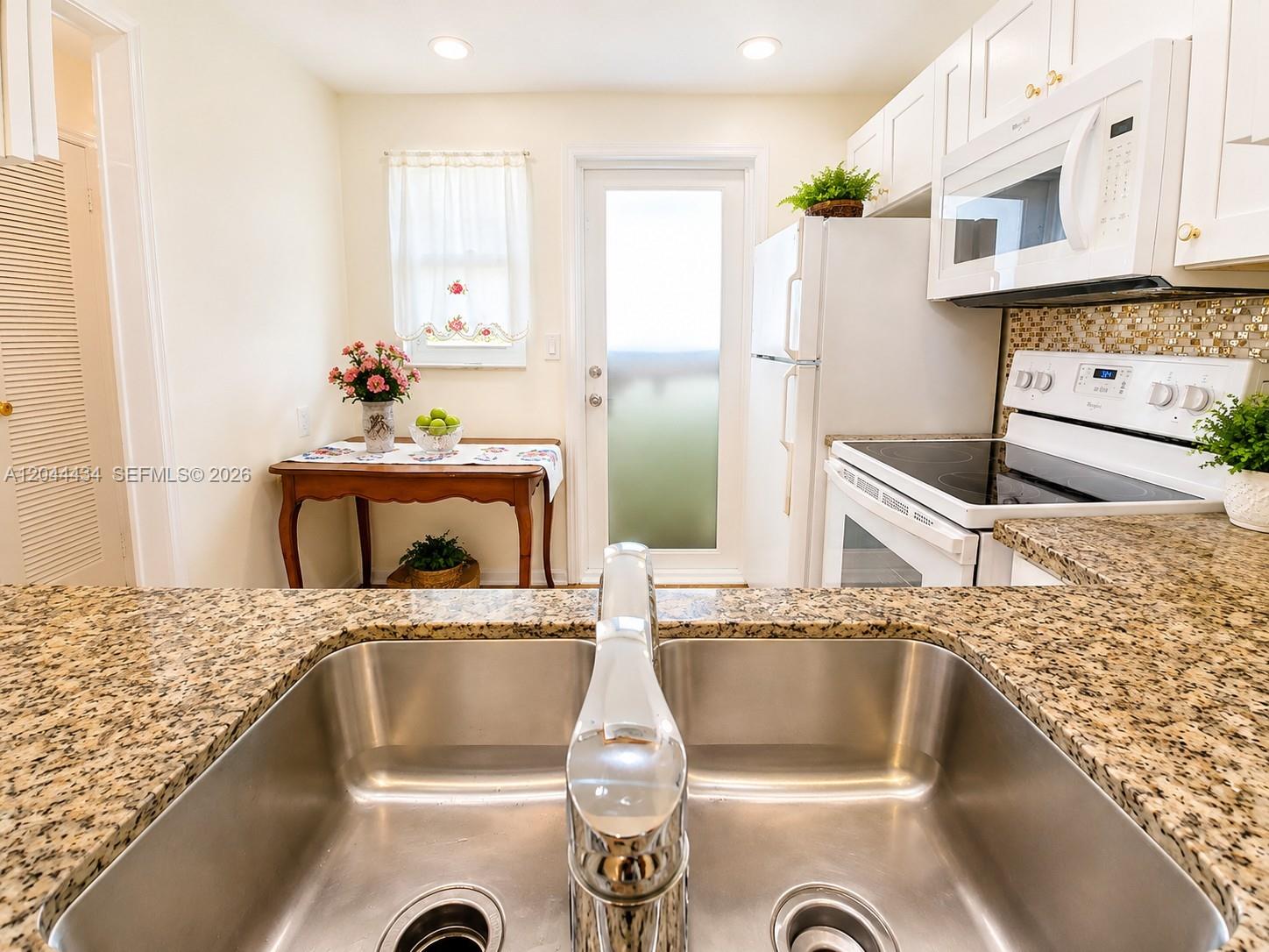 Photo of 300 12th Ave #606, Hallandale Beach, Florida, 33009 -