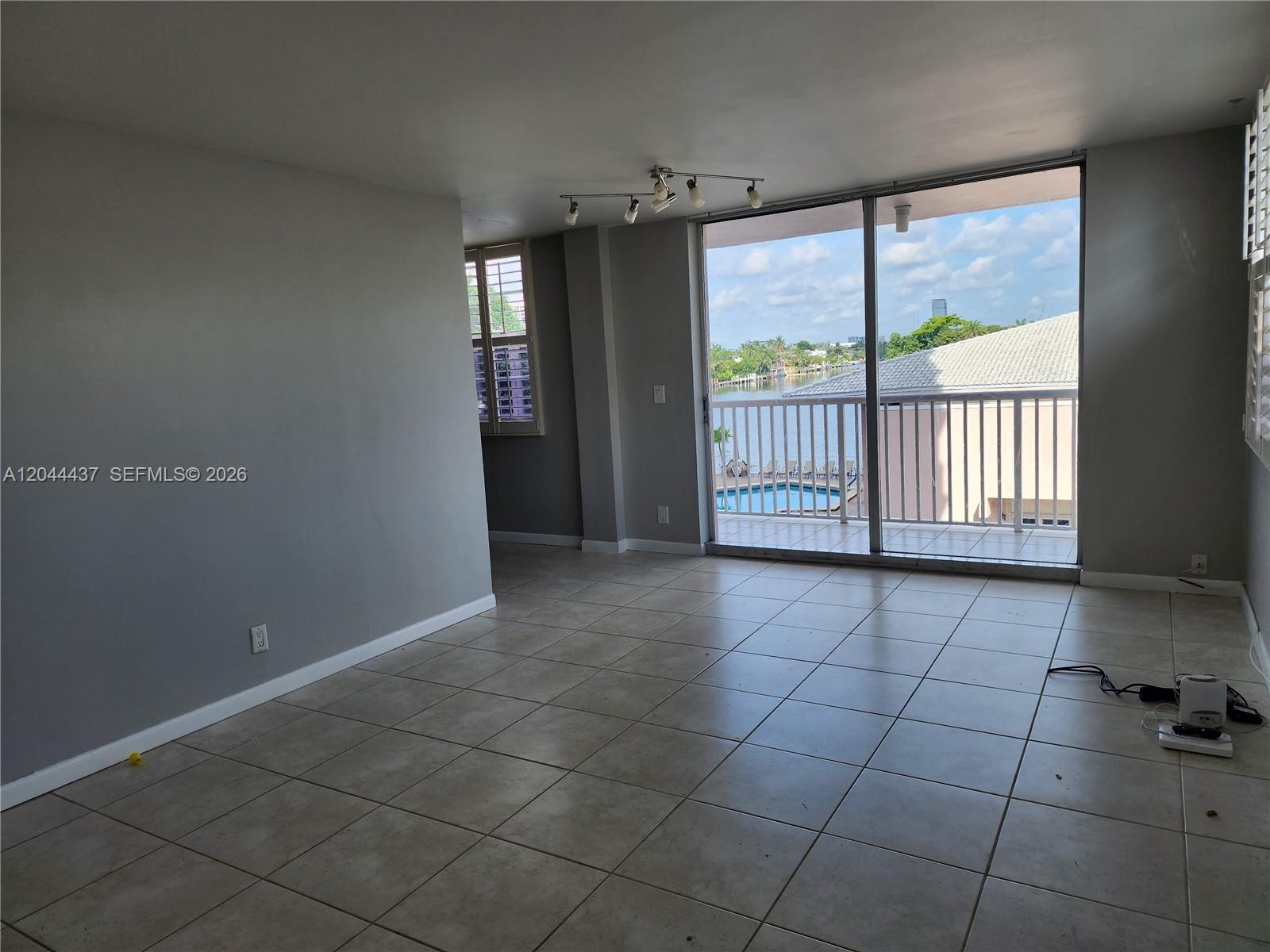 Photo of 3161 Ocean Dr #301, Hallandale Beach, Florida, 33009 -