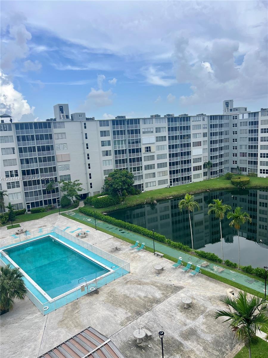 704-2 1 / 2 1036 sq. ft. $ 2026-06-27 0 Photo