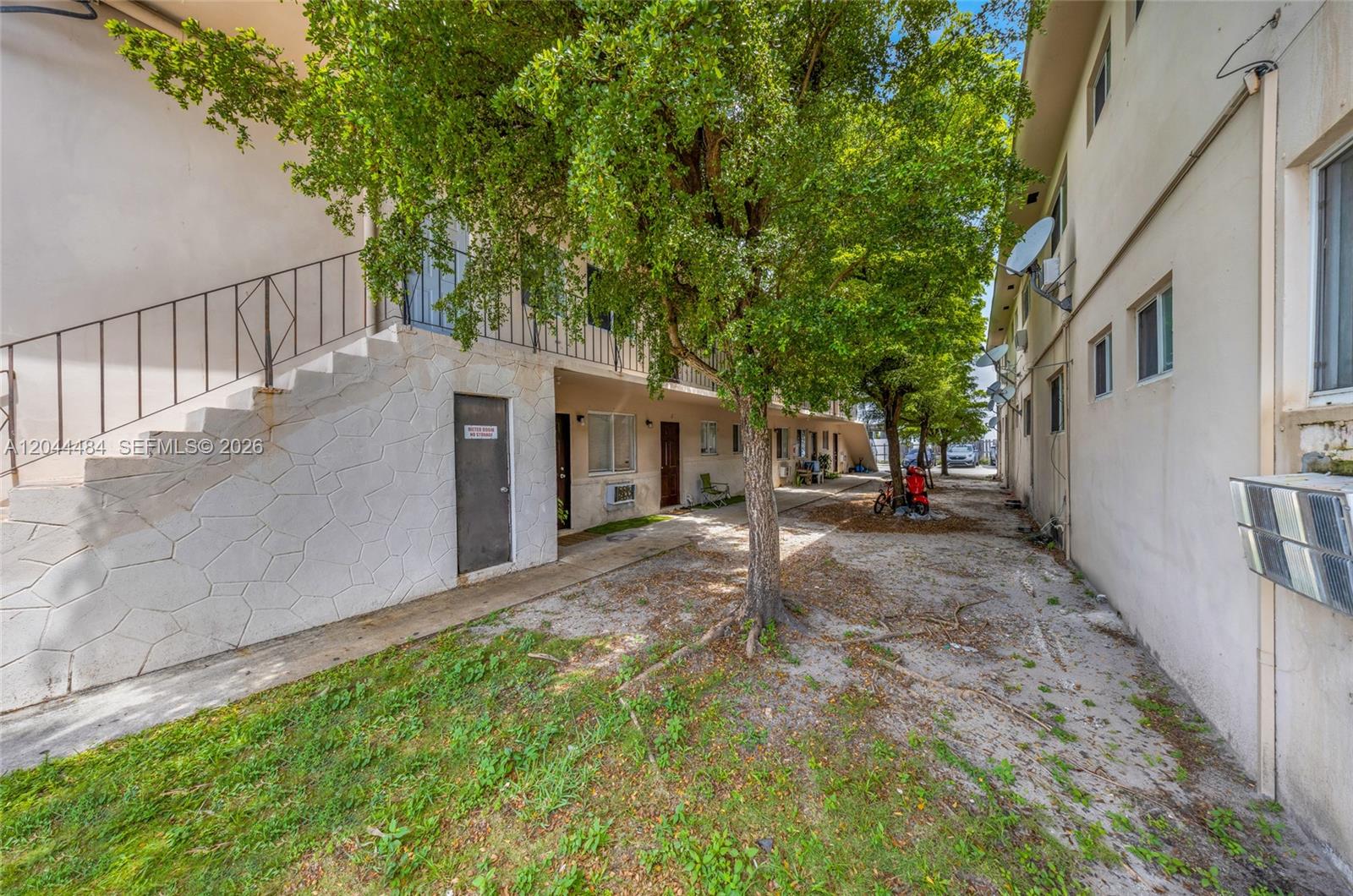  /   sq. ft. $ 2026-06-28 0 foto
