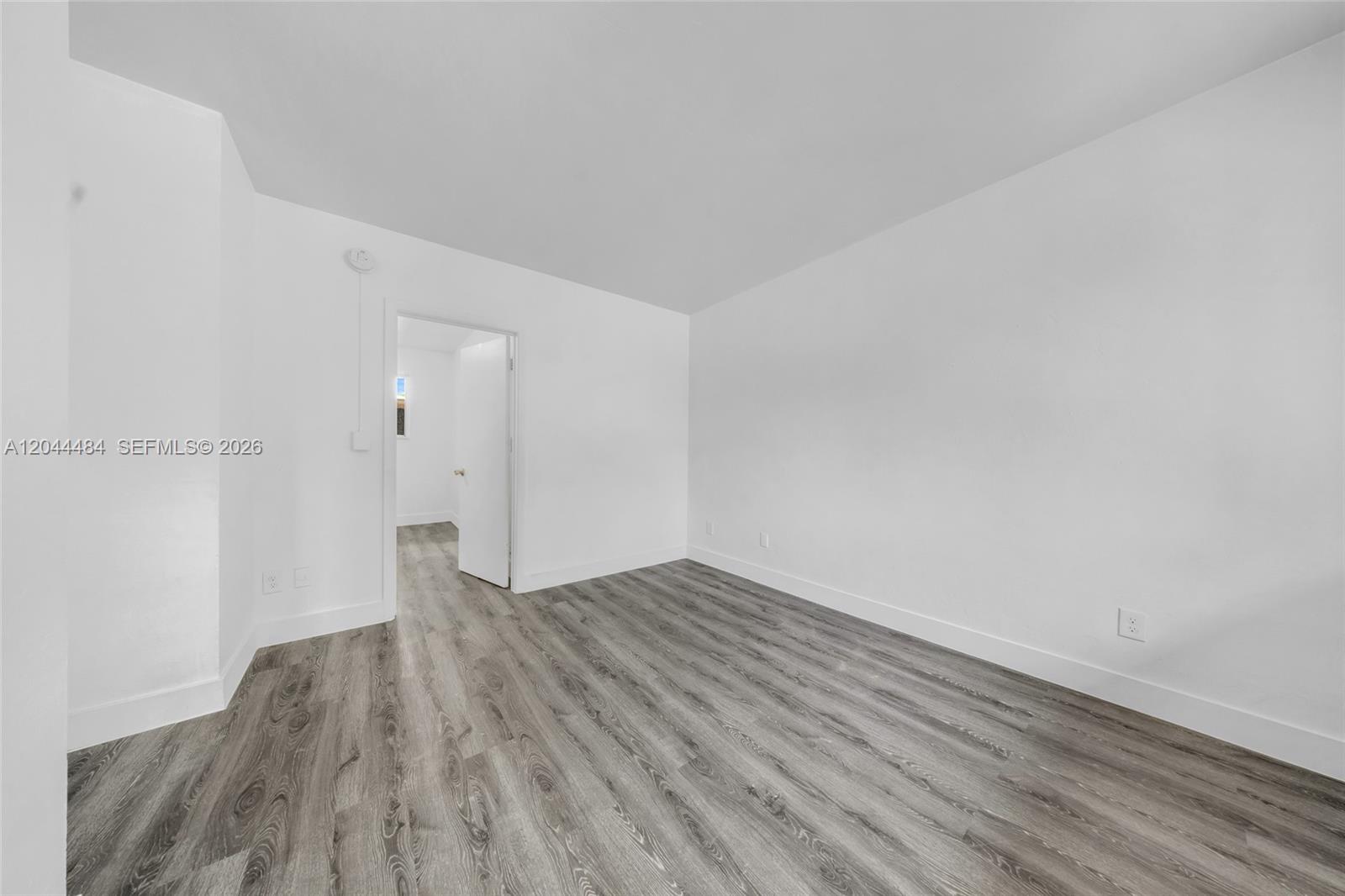   /   sq. ft. $ 2026-06-28 0 foto