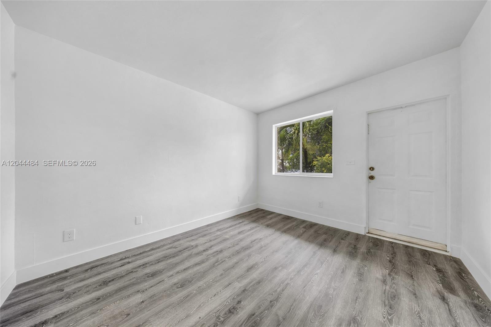   /   sq. ft. $ 2026-06-28 0 foto
