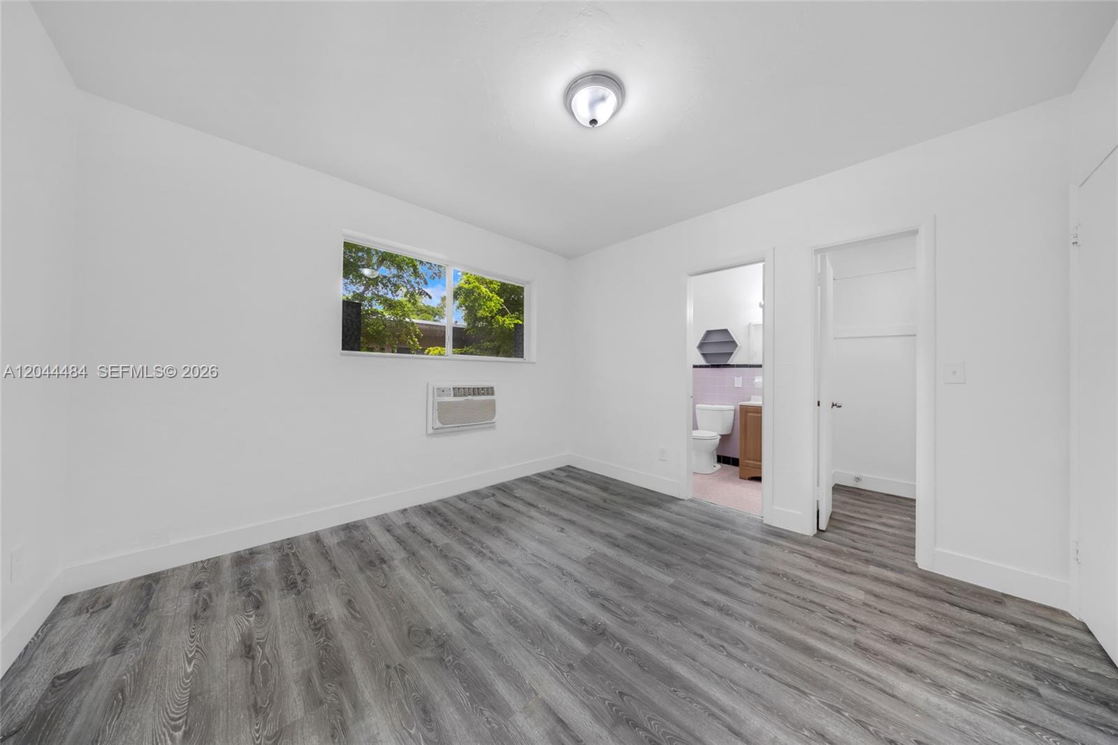   /   sq. ft. $ 2026-06-28 0 foto