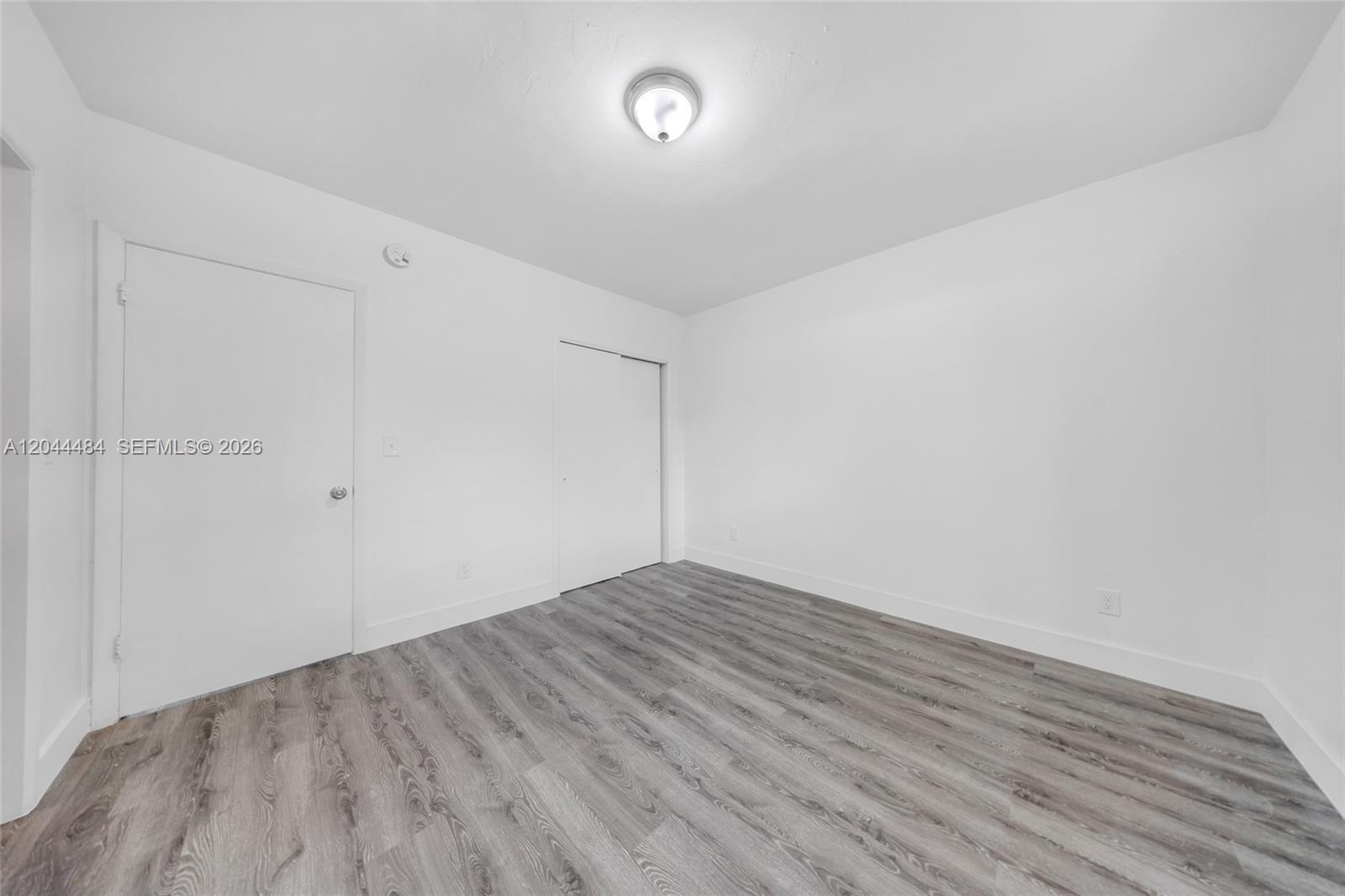   /   sq. ft. $ 2026-06-28 0 foto