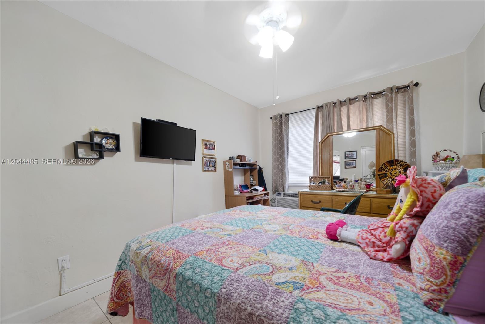   /   кв.футов $ 2026-06-28 0 Фото