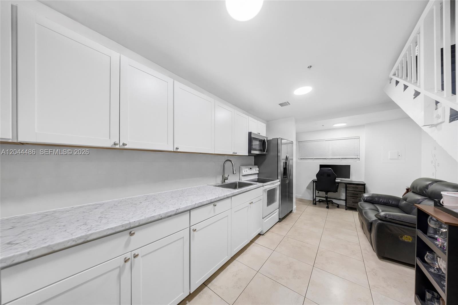   /   sq. ft. $ 2026-06-28 0 foto