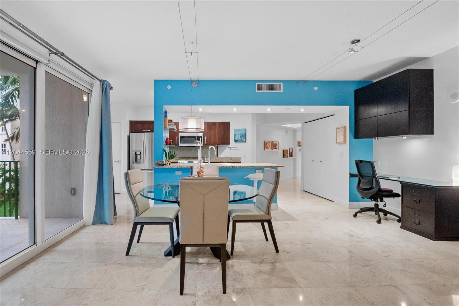 Photo of 19900 Country Club Dr #212, Aventura, Florida, 33180 -