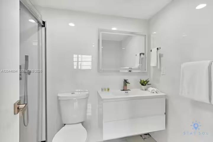 Photo of 3901 Ocean Dr  #6Y, Hollywood, Florida, 33019 - 