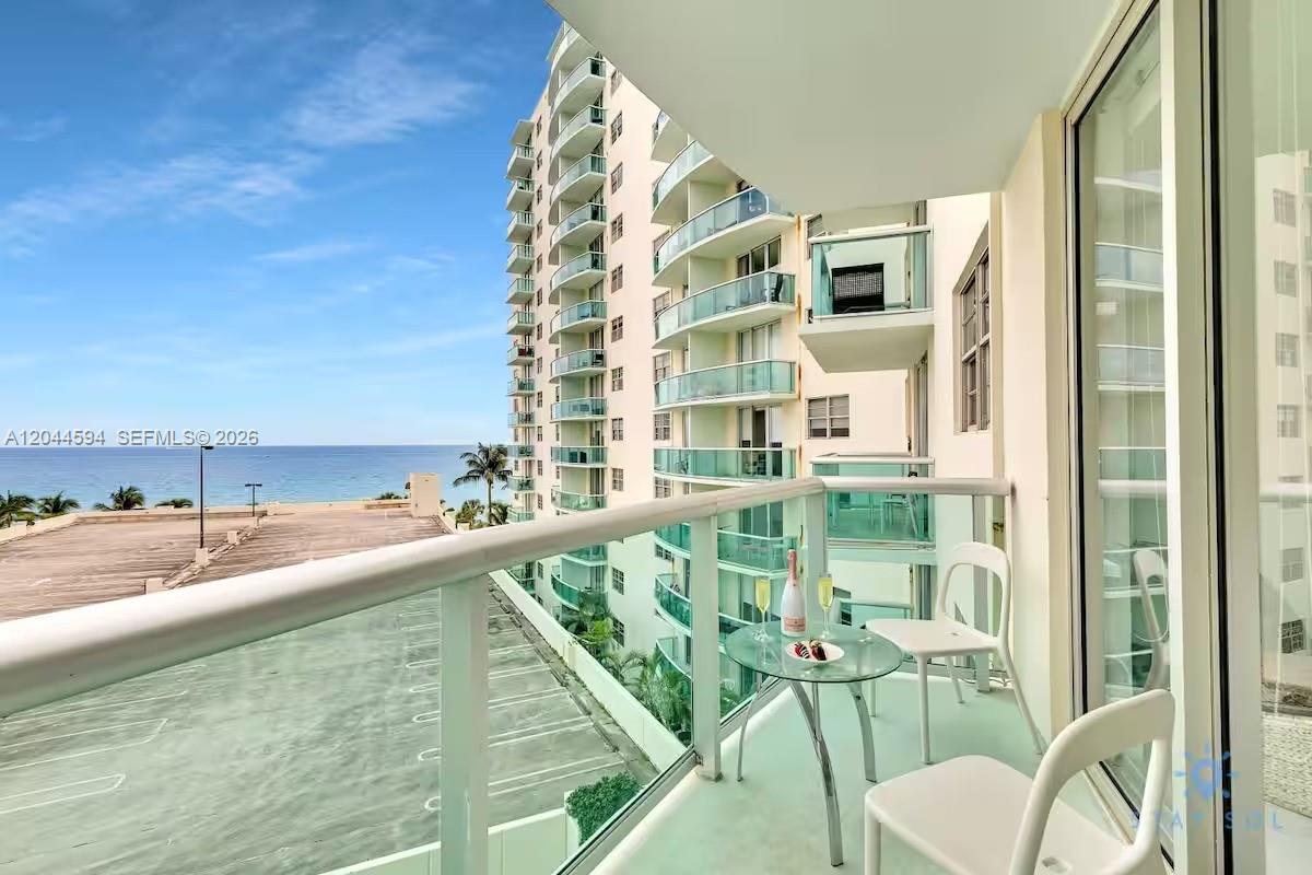 Photo of 3901 Ocean Dr  #6Y, Hollywood, Florida, 33019 - 
