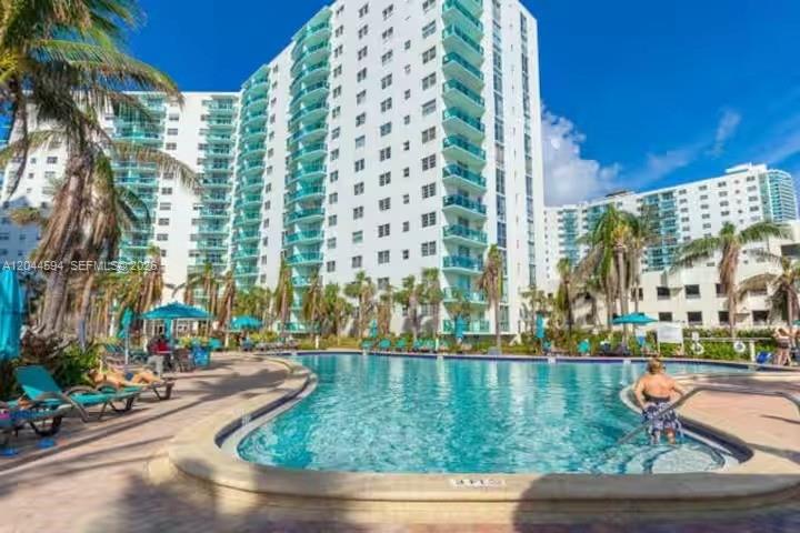 Photo of 3901 Ocean Dr  #6Y, Hollywood, Florida, 33019 - 