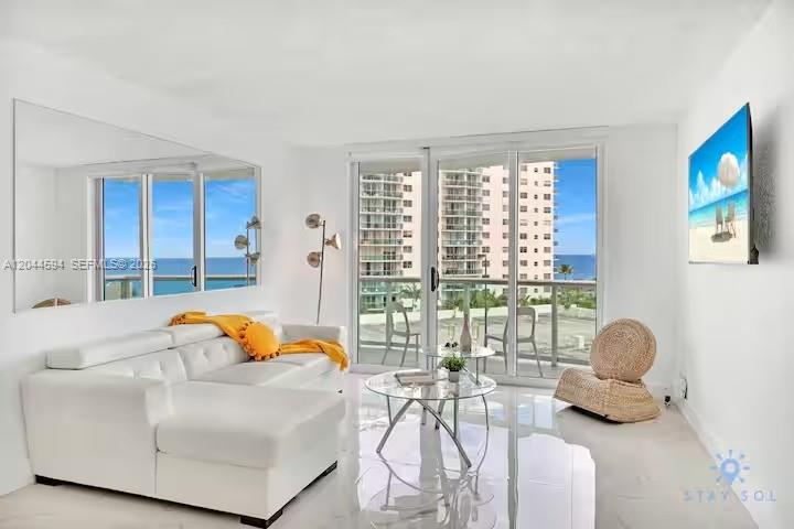 Photo of 3901 Ocean Dr  #6Y, Hollywood, Florida, 33019 - 