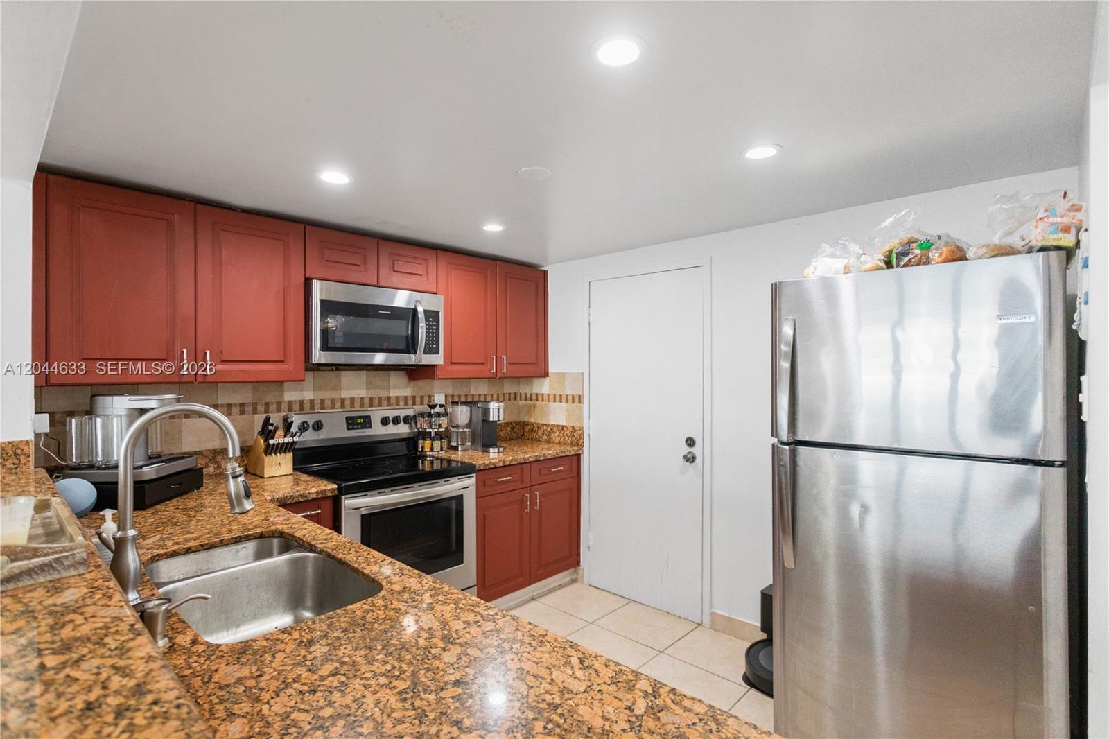 Photo of 3725 Ocean Dr  #1117, Hollywood, Florida, 33019 - 