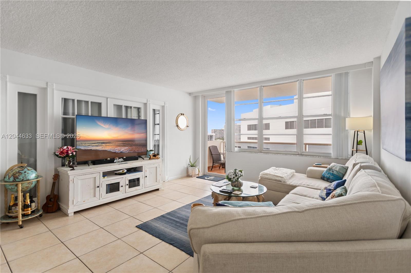 Photo of 3725 Ocean Dr  #1117, Hollywood, Florida, 33019 - 