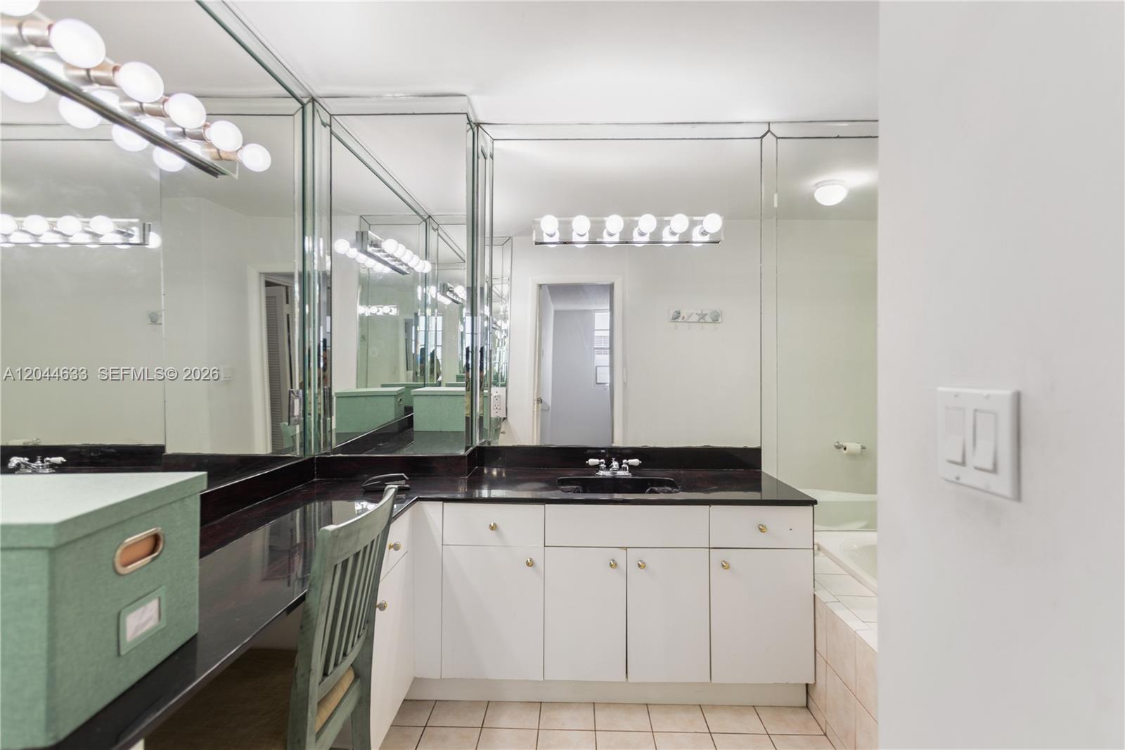 Photo of 3725 Ocean Dr  #1117, Hollywood, Florida, 33019 - 