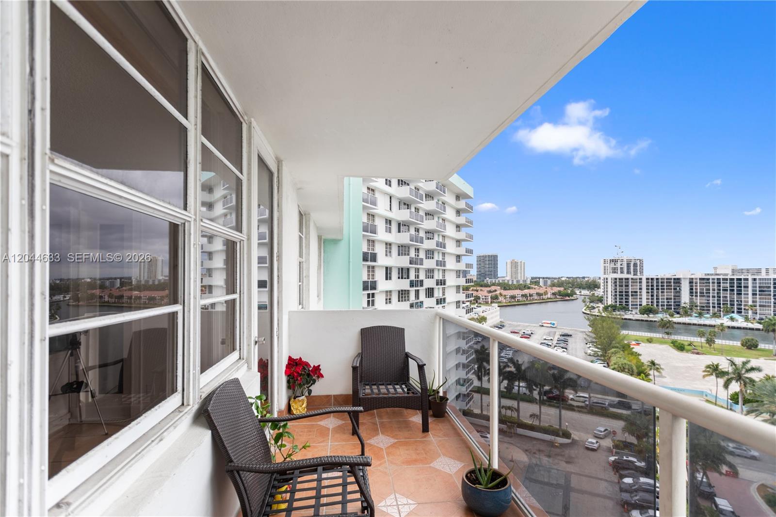 Photo of 3725 Ocean Dr  #1117, Hollywood, Florida, 33019 - 