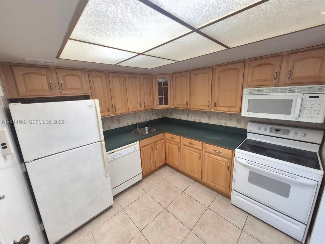 Photo of 3180 Ocean Dr #621, Hallandale Beach, Florida, 33009 -